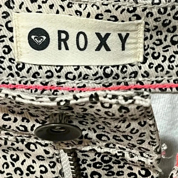 Roxy Cheetah Print Denim  Cut-Off Shorts - Picture 8 of 16